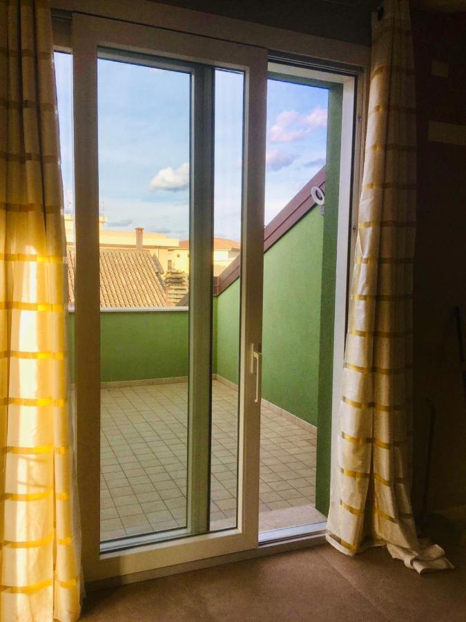 Appartement Residenza Elena à Rimini Extérieur photo